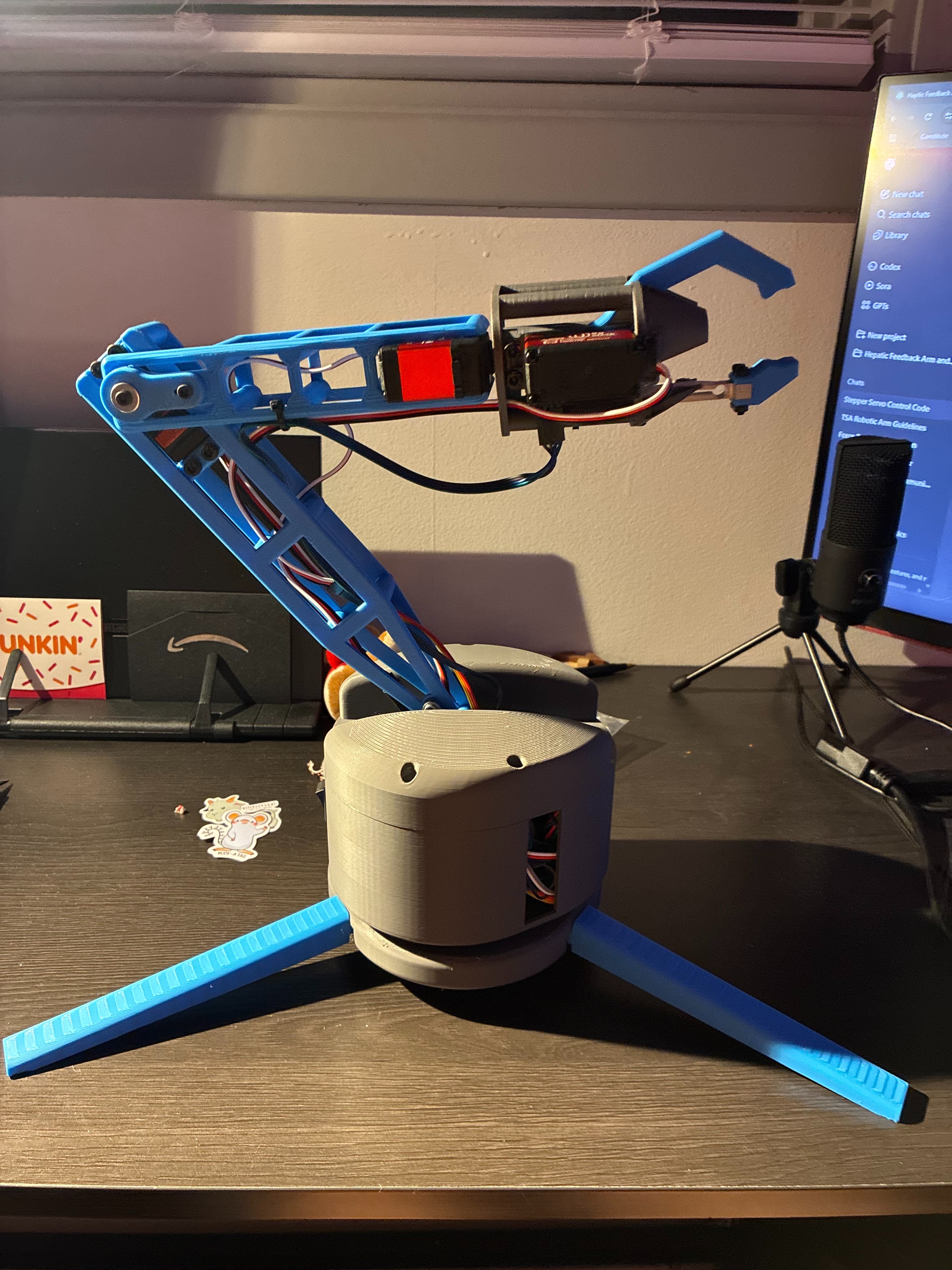 remote-assist-hand