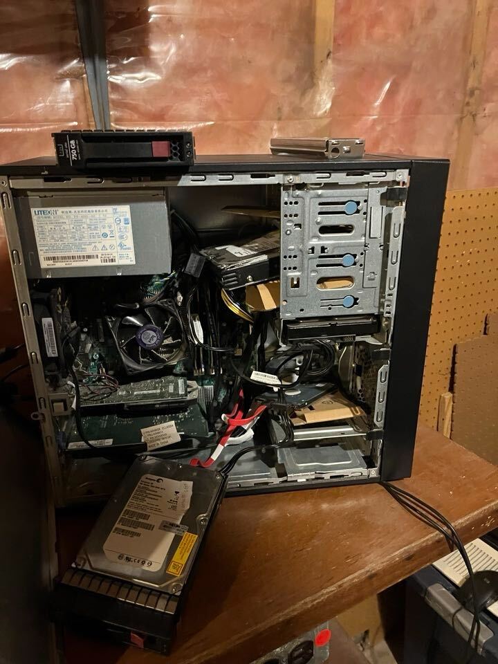 chick-fil-a macaroni and cheese with 2 nuggets and some ketchup